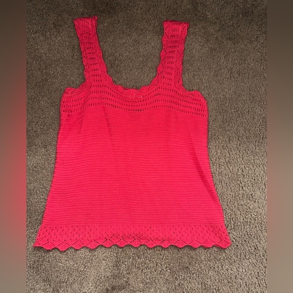 FREE ASSEMBLY CROCHET TANK TOP - SiZE SMALL - Picture 7 of 7